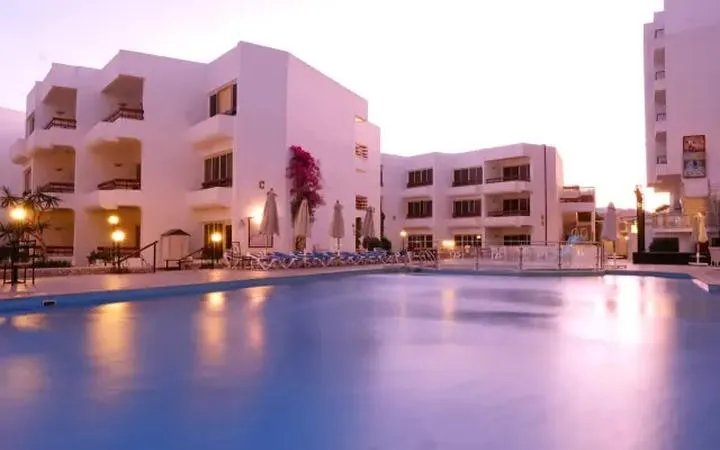 Ile czasu zajmuje lot z Krakowa do Hurghady? Sprawdź, co musisz wiedzieć!