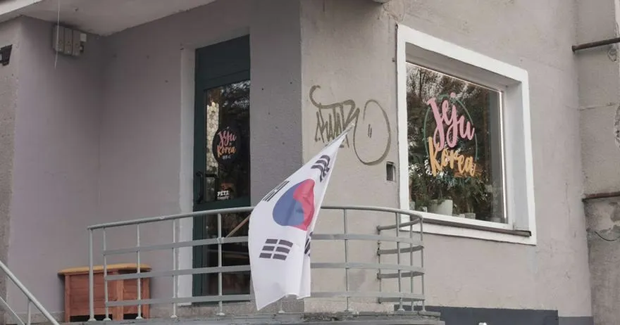 Jak długo trwa lot z Warszawy do Korei? Przewodnik dla podróżnych