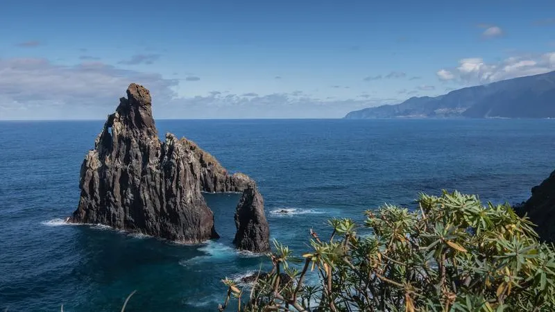 Jak długo trwa lot z Polski na Maderę? Sprawdź wszystkie szczegóły!