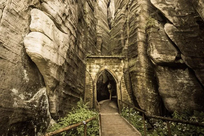 Odkryj Malowniczą Trasę: Jak Dojechać Z Karpacza Do Skalnego Miasta?