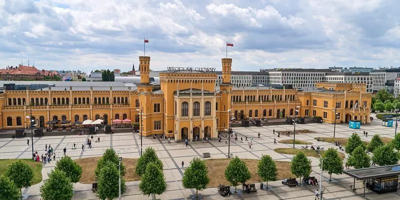 Wrocław PKP: Odkryj, która ulica prowadzi do dworca