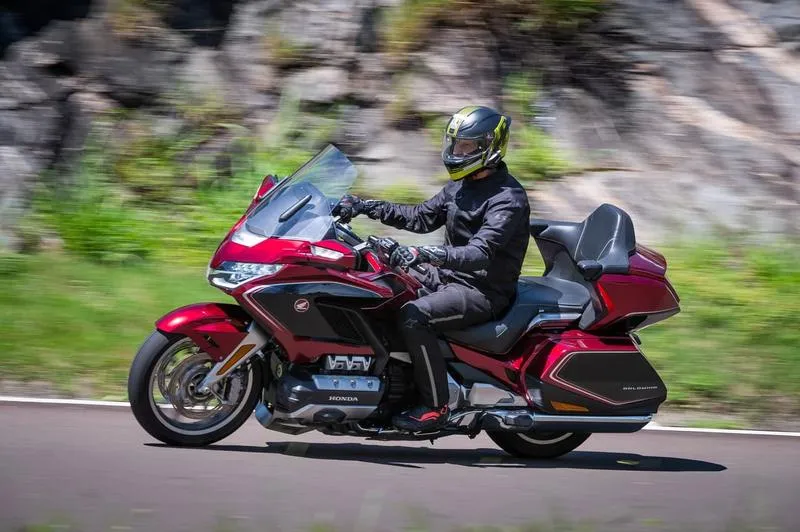 Komfort i oszczędność w motocyklach turystycznych