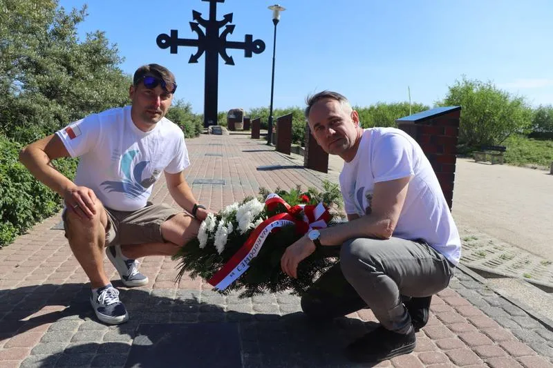 Samochodem przez Gdynię do Rewy